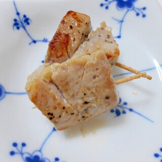 お弁当に　☆　塩豚で　ミニ串焼き